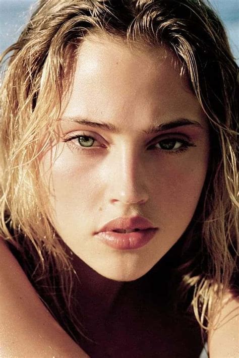 Estella Warren Tube Search (37 videos)